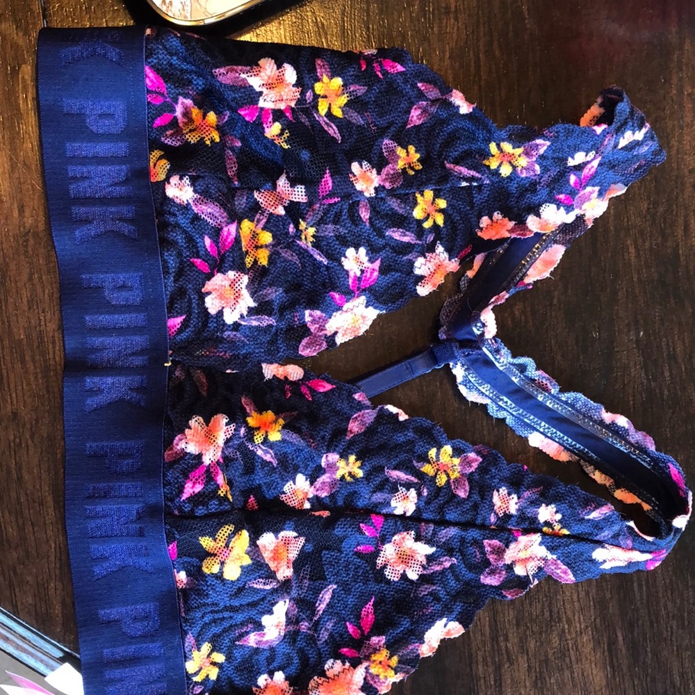 Lace bralette, size small, never worn, very cute